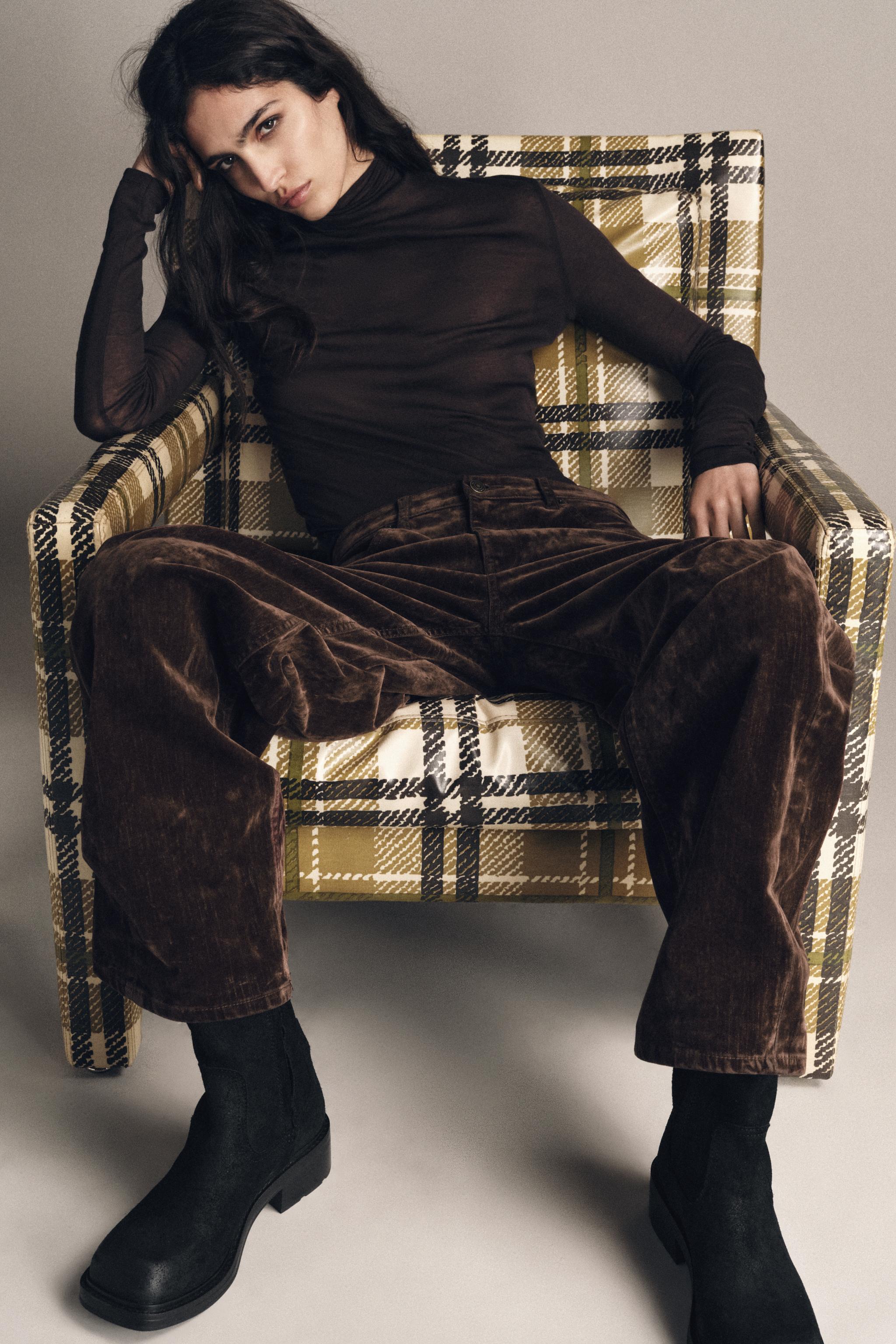 LEATHER SQUARE TOE ANKLE BOOTS